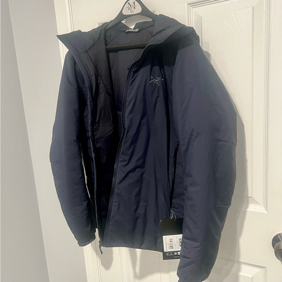 Arc’teryx ATOM HEAVYWEIGHT HOODY M Black Sapphire - Picture 1 of 13